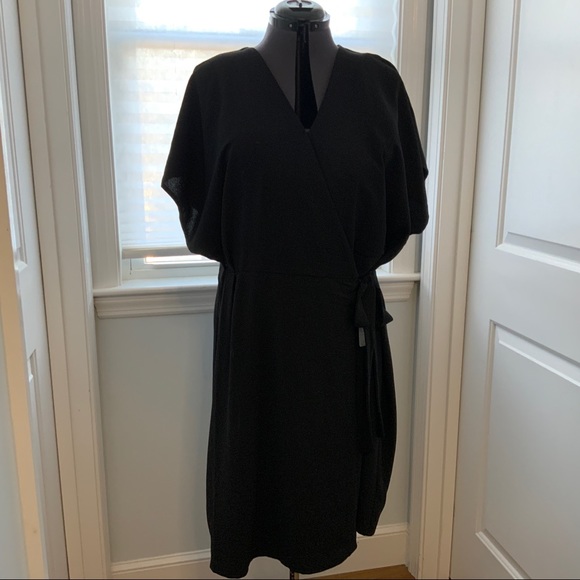 Bobeau Plus Wrap Dress - Picture 6 of 15